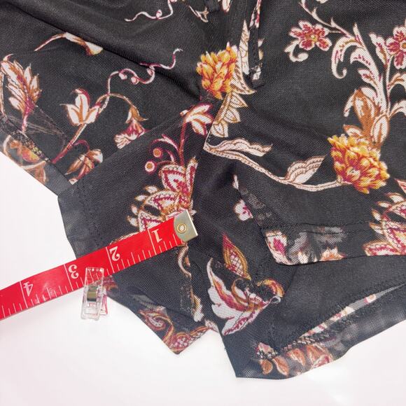 Women’s Shorts Sz M Mesh Paisley Indie Boho Lined folk Concert‎ Whimsigoth Emo - Picture 7 of 8